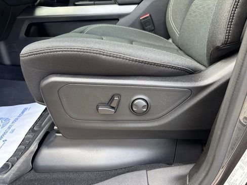 Used 2025 RAM 1500 Big Horn AWD/4WD image 20