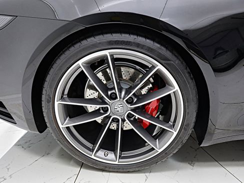 Used 2020 Porsche 911 Carrera 4S AWD/4WD image 50