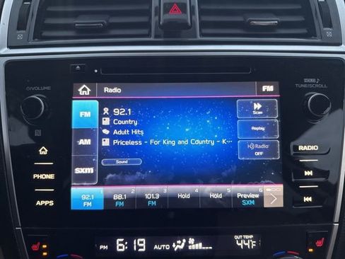 Used 2019 Subaru Outback 2.5i Premium image 12