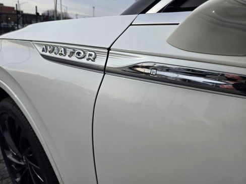 Used 2021 Lincoln Aviator Reserve w/ Equipment Group 208A image 8