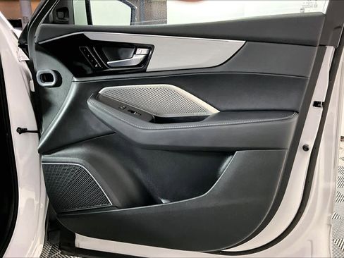 Used 2023 Acura MDX SH-AWD w/ Technology Package image 21