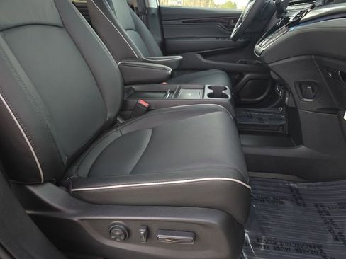 New 2026 Honda Odyssey Touring image 10