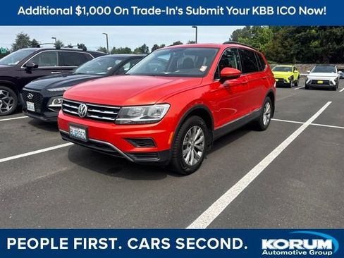 Used 2018 Volkswagen Tiguan SE AWD/4WD image 1