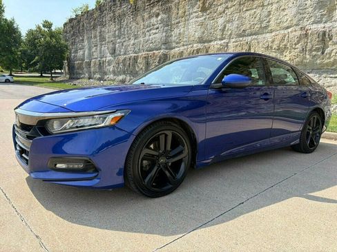 Used 2018 Honda Accord Sport image 8