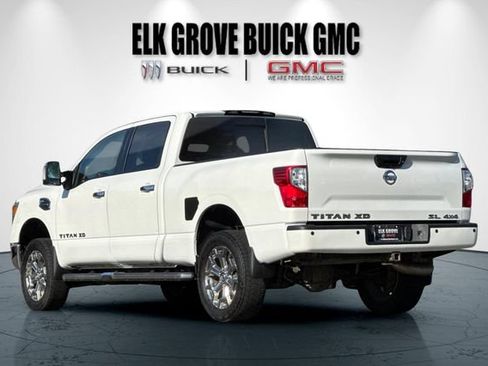 Used 2018 Nissan Titan SL w/ Chrome Package AWD/4WD image 6
