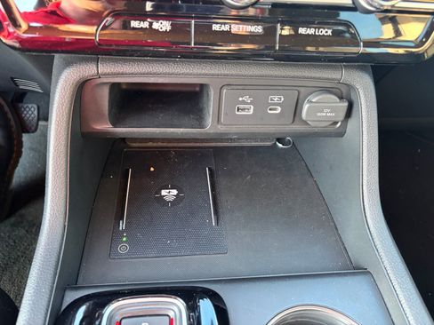 Used 2025 Honda Pilot EX-L image 14