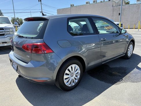 Used 2015 Volkswagen Golf Launch Edition image 2