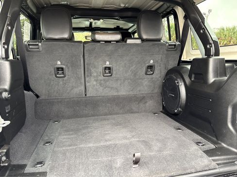 Used 2023 Jeep Wrangler Sahara w/ Cold Weather Group image 28