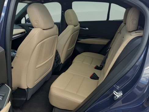 Used 2024 Cadillac XT4 Luxury FWD image 11