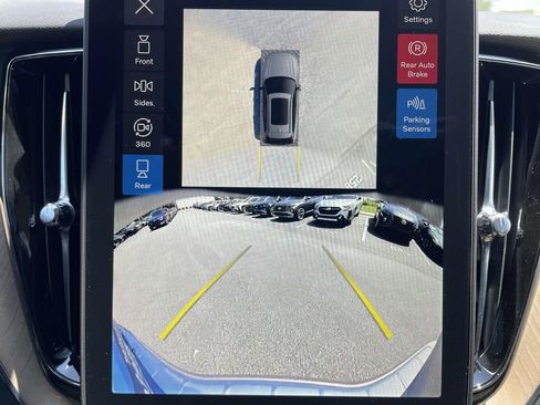 New 2026 Volvo XC60 B5 Plus w/ Protection Package Premier image 21