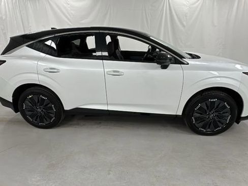 New 2026 Nissan Murano Platinum w/ Cargo Package AWD/4WD image 2