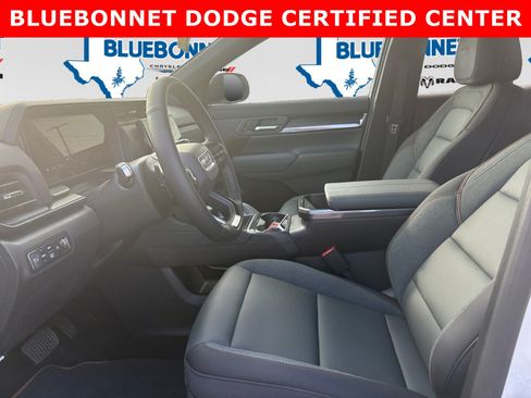 Used 2026 GMC Terrain AT4 AWD/4WD image 11
