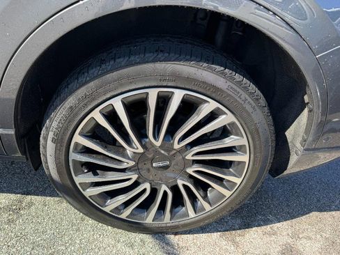 Certified 2022 Lincoln Corsair Reserve w/ Equipment Group 201A image 27