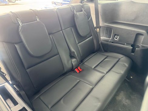 Used 2023 Ford Explorer XLT w/ Equipment Group 202A AWD/4WD image 22