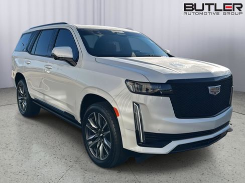 Used 2021 Cadillac Escalade Sport w/ Driver Assist Tech Package image 6