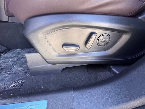 New 2026 Ford Explorer Platinum image 19