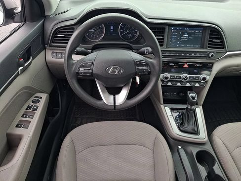 Used 2020 Hyundai Elantra SEL FWD image 13