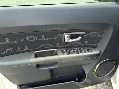 Used 2013 Kia Soul + w/ Audio Pkg FWD image 24