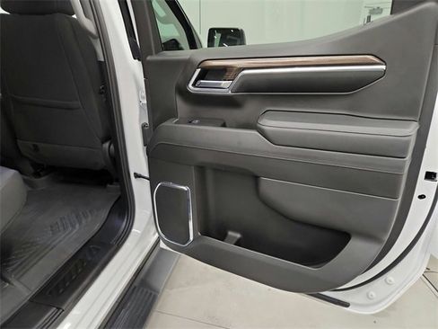 Used 2024 Chevrolet Silverado 1500 RST w/ Convenience Package II image 39