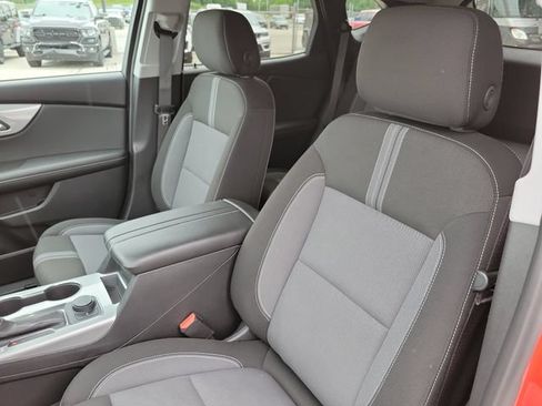 Used 2025 Chevrolet Blazer LT AWD/4WD image 6