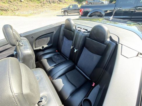 Used 2012 Chrysler 200 S FWD image 18