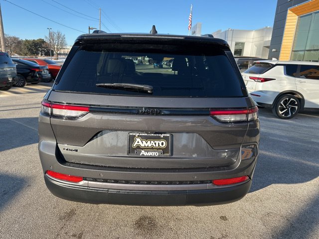 New 2026 Jeep Grand Cherokee Altitude AWD/4WD image 7