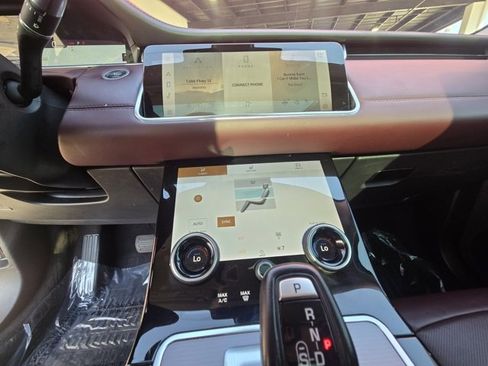 Used 2021 Land Rover Range Rover Evoque SE image 39