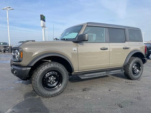 New 2026 Ford Bronco Big Bend w/ Black Diamond Package AWD/4WD image 6