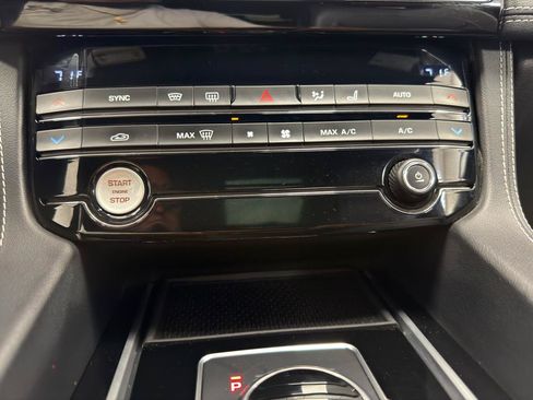 Used 2017 Jaguar F-PACE S AWD/4WD image 22
