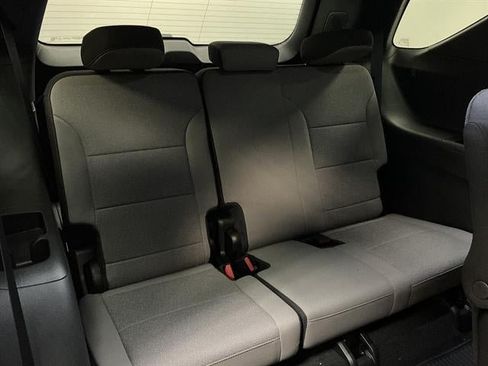 New 2026 Chevrolet Traverse LT w/ LPO, Floor Liner Package FWD image 32