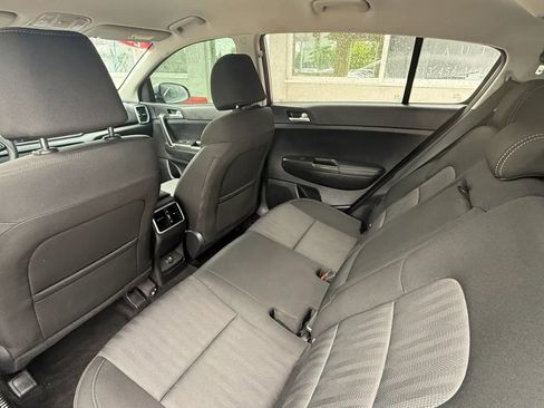 Used 2020 Kia Sportage LX AWD/4WD image 9