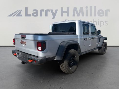 Used 2023 Jeep Gladiator Mojave w/ Cold Weather Group AWD/4WD image 6