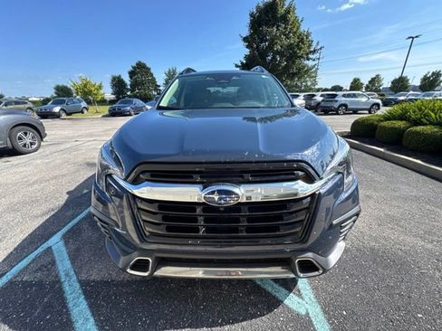 Used 2023 Subaru Ascent Touring AWD/4WD image 3