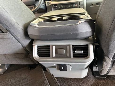 Used 2021 Ford F150 XLT image 23