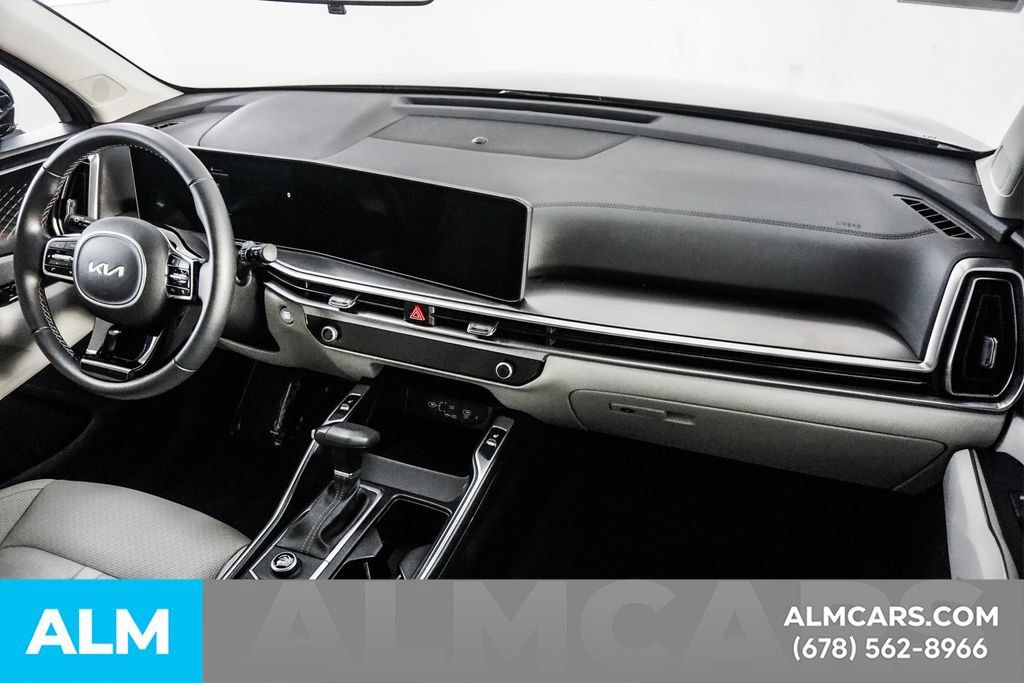 Used 2025 Kia Sorento S w/ Panoramic Sunroof Package FWD image 17