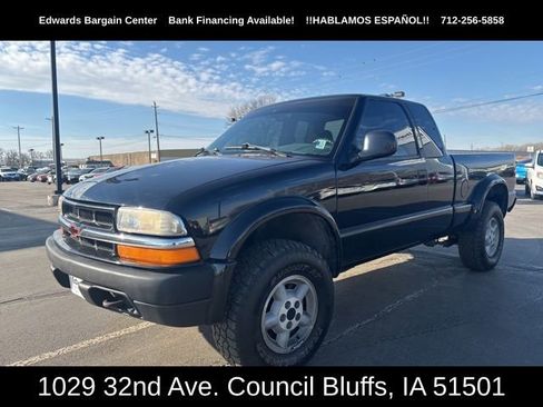 Used 1998 Chevrolet S10 Pickup LS w/ Preferred Equipment Group image 4