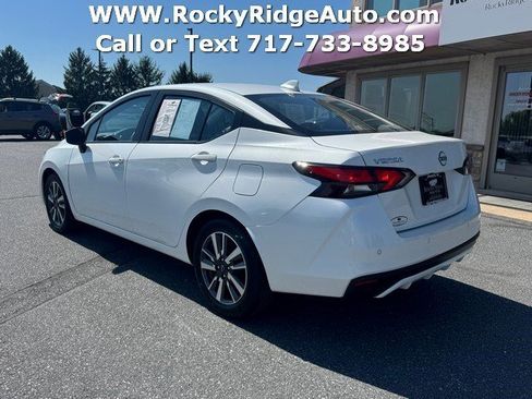 Used 2025 Nissan Versa SV FWD image 5