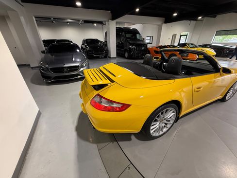 Used 2006 Porsche 911 Carrera RWD image 13