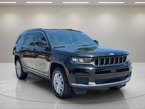 Used 2025 Jeep Grand Cherokee L Laredo RWD image 7