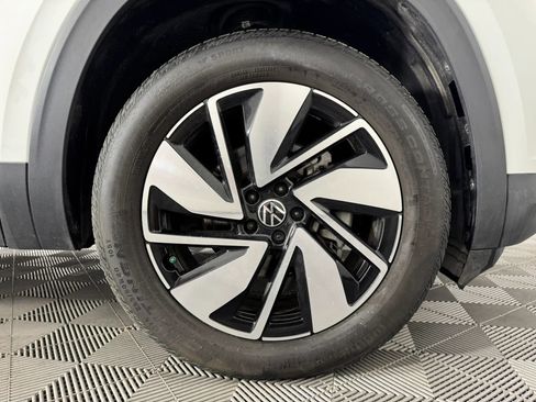 Used 2024 Volkswagen Atlas SE image 51