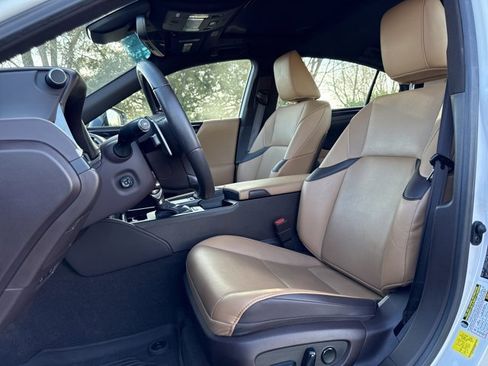 Used 2020 Lexus ES 350 w/ Premium Package image 17