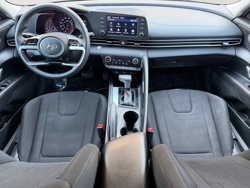 Used 2021 Hyundai Elantra SEL FWD image 16