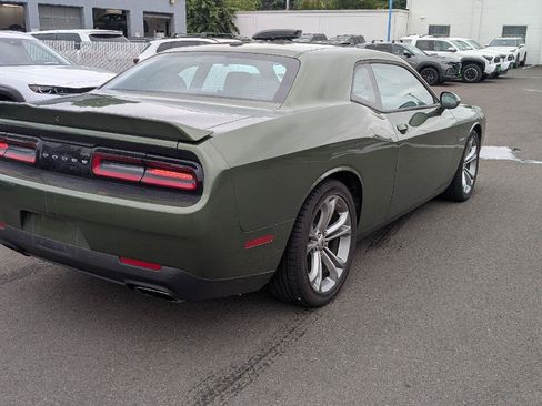 Used 2022 Dodge Challenger R/T RWD image 3