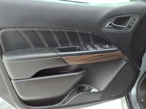 Used 2022 GMC Canyon Denali image 15