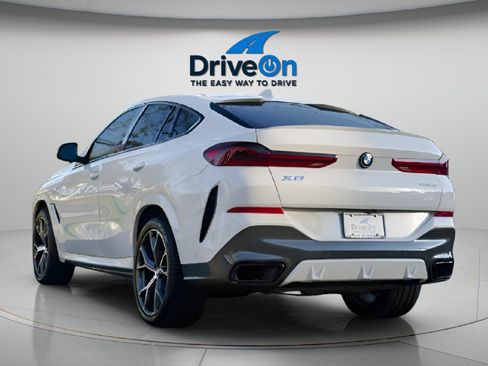 Used 2022 BMW X6 xDrive40i w/ Executive Package AWD/4WD image 5