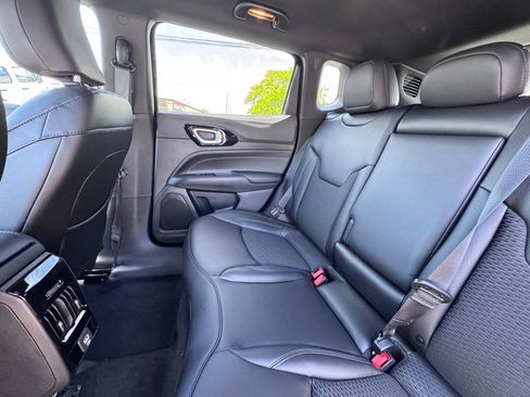 New 2026 Jeep Compass Latitude AWD/4WD image 16
