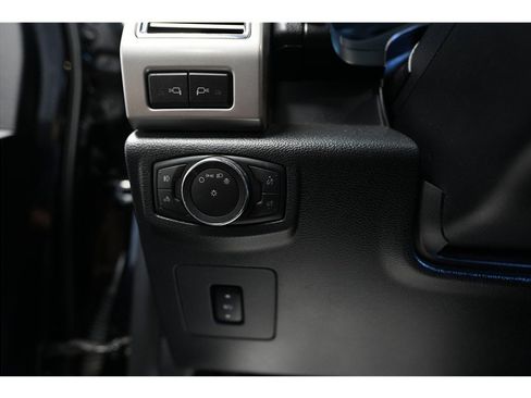 Used 2016 Ford F150 Lariat w/ Equipment Group 502A Luxury AWD/4WD image 17