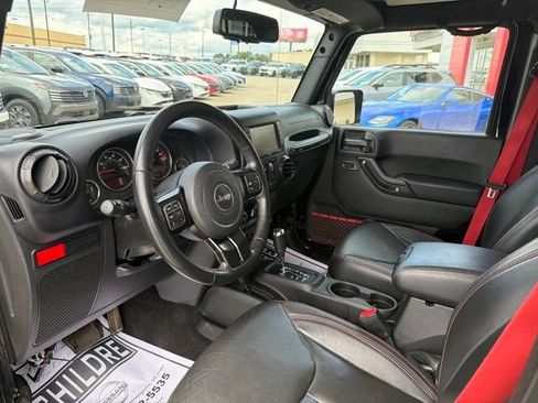 Used 2017 Jeep Wrangler Unlimited Rubicon AWD/4WD image 10