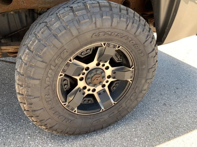 Used 2013 GMC Sierra 2500 SLE w/ SLE Preferred Package AWD/4WD image 12