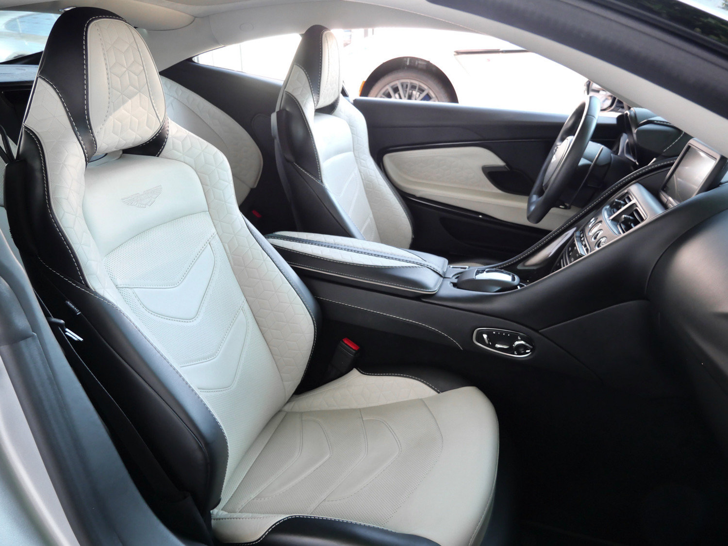 Used 2021 Aston Martin DBS Superleggera RWD image 12